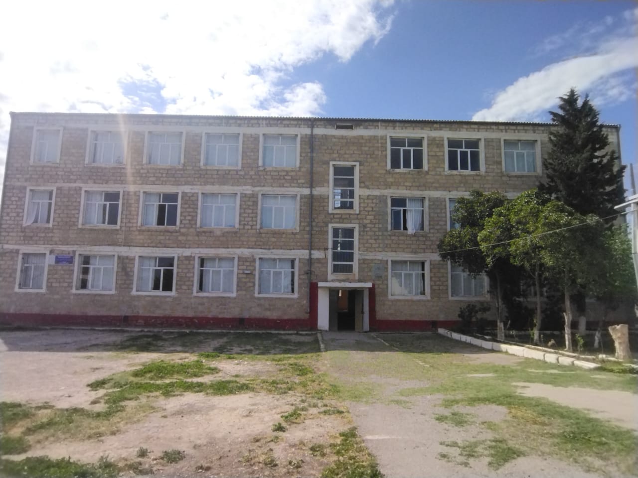 Şabran şəhəri Oktay Bəşirov adına 2 nömrəli ümumi orta məktəb