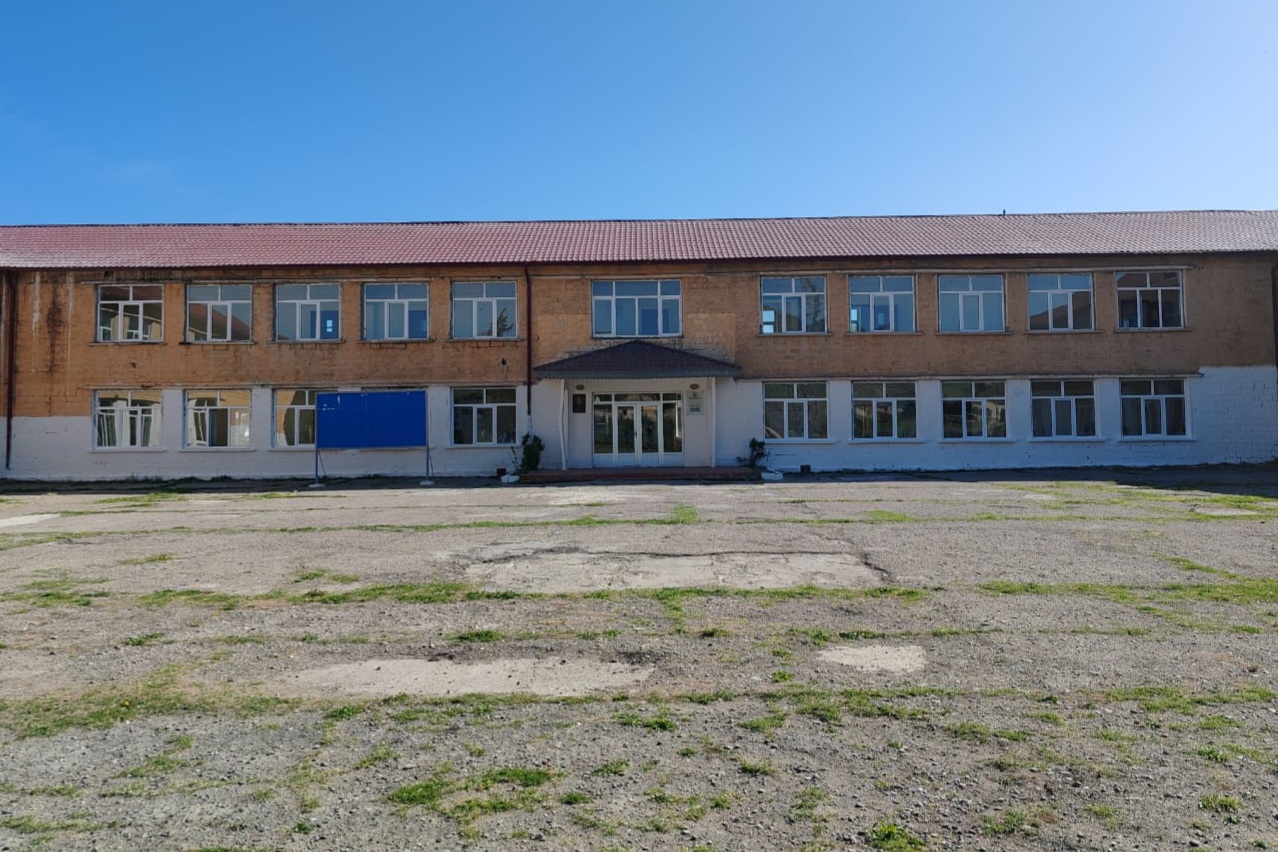 Y. İbrahimov adına Zarat kənd tam orta məktəbi