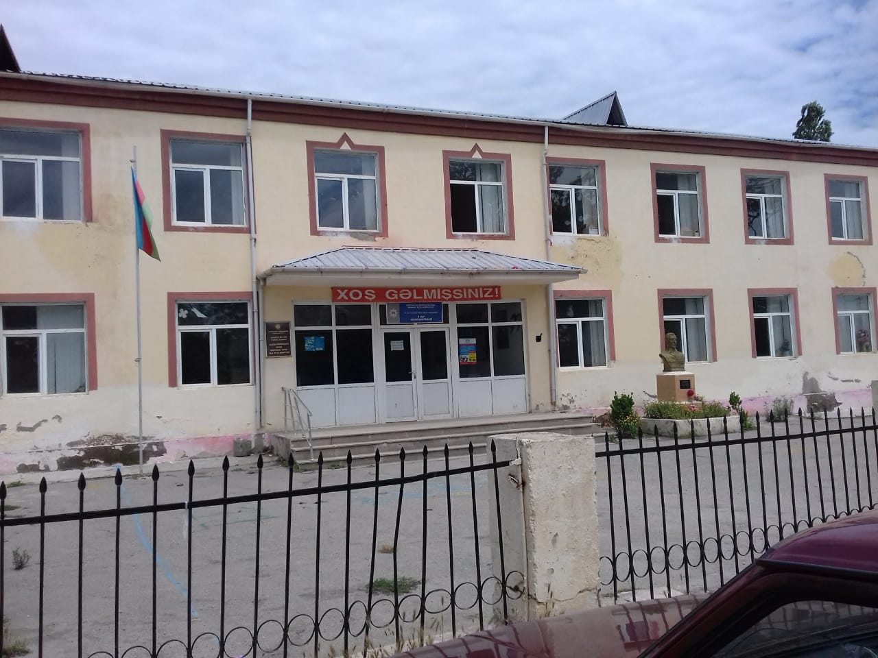 Xaçmaz rayonu Bostançı kənd Elşən Məmmədov adına tam orta məktəb