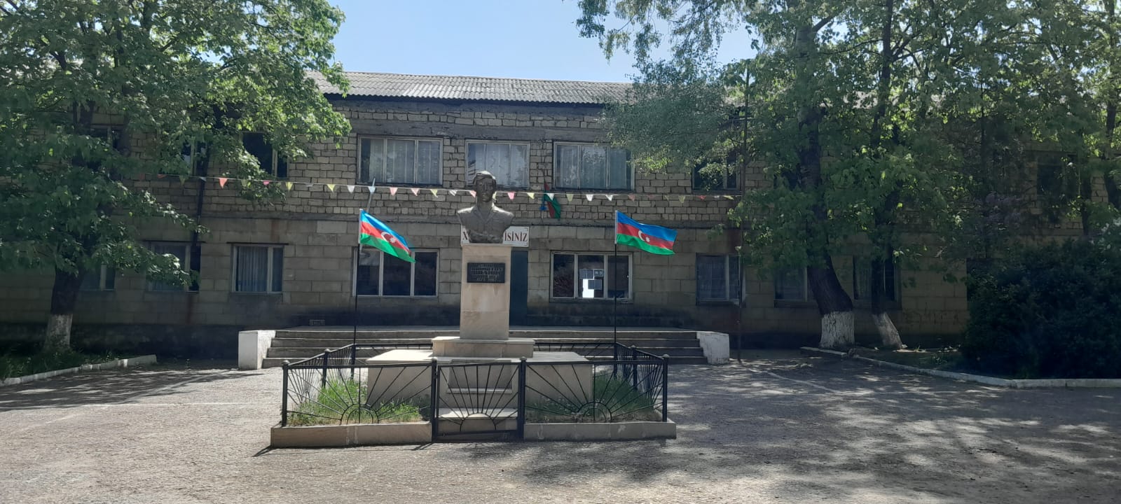 Quba rayonu İbrahim Hümmətov adına Vladimirovka kənd tam orta məktəbi