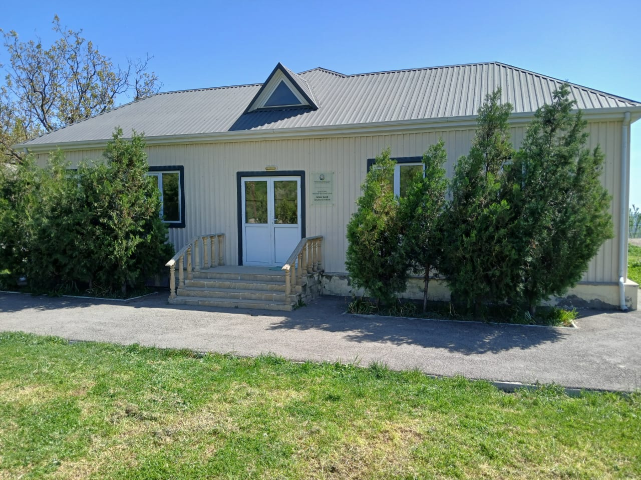 Quba rayonu İsnov kənd Məmməd Teymurxanlı adına ümumi orta məktəb