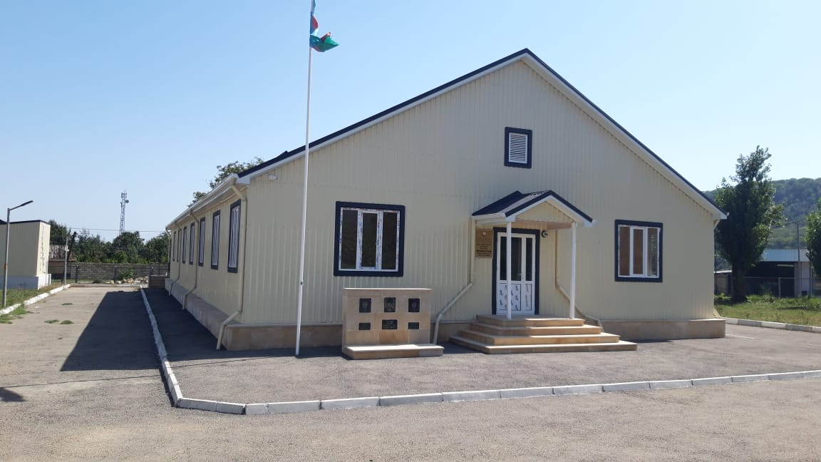 Quba rayonu Qələdüz kənd Daşqın Cavadov adına ümumi orta məktəbi