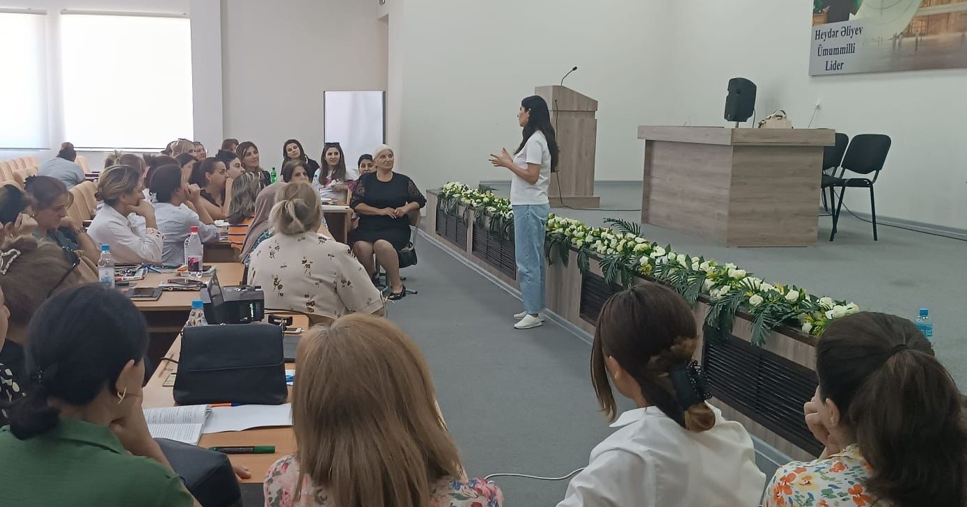 Quba-Xaçmaz Regional Təhsil İdarəsinin tabeliyində fəaliyyət göstərən məktəbəqədər təhsil müəssisələrində çalışan tərbiyəçi-müəllimlər üçün təlimlərə başlanılmışdır.