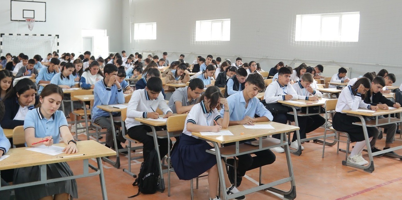 Qaraçay kənd tam orta məktəbində "Əlaçı" müsabiqəsinin zona seçim turu keçirilmişdir.