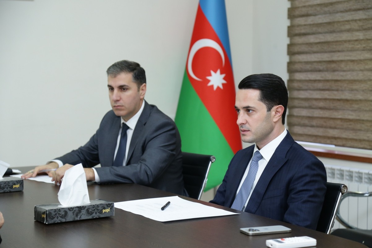 Quba-Xaçmaz Regional Təhsil İdarəsinin müdiri Coşqun Əliyev vətəndaşları qəbul etmişdir.