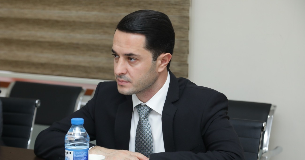 Quba-Xaçmaz Regional Təhsil İdarəsinin müdiri Coşqun Əliyev vətəndaşları qəbul etmişdir.