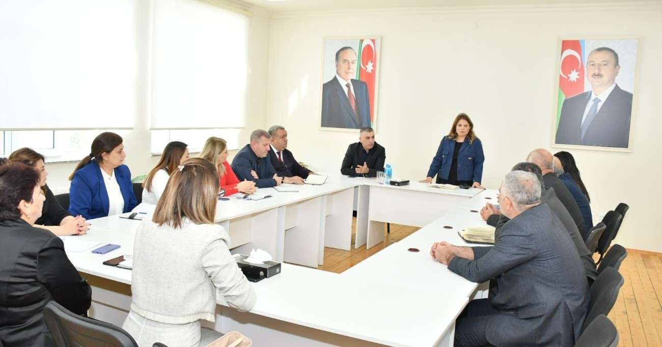 Siyəzən rayonu üzrə təhsil müəssisələrinin rəhbərləri ilə görüş təşkil olunmuşdur