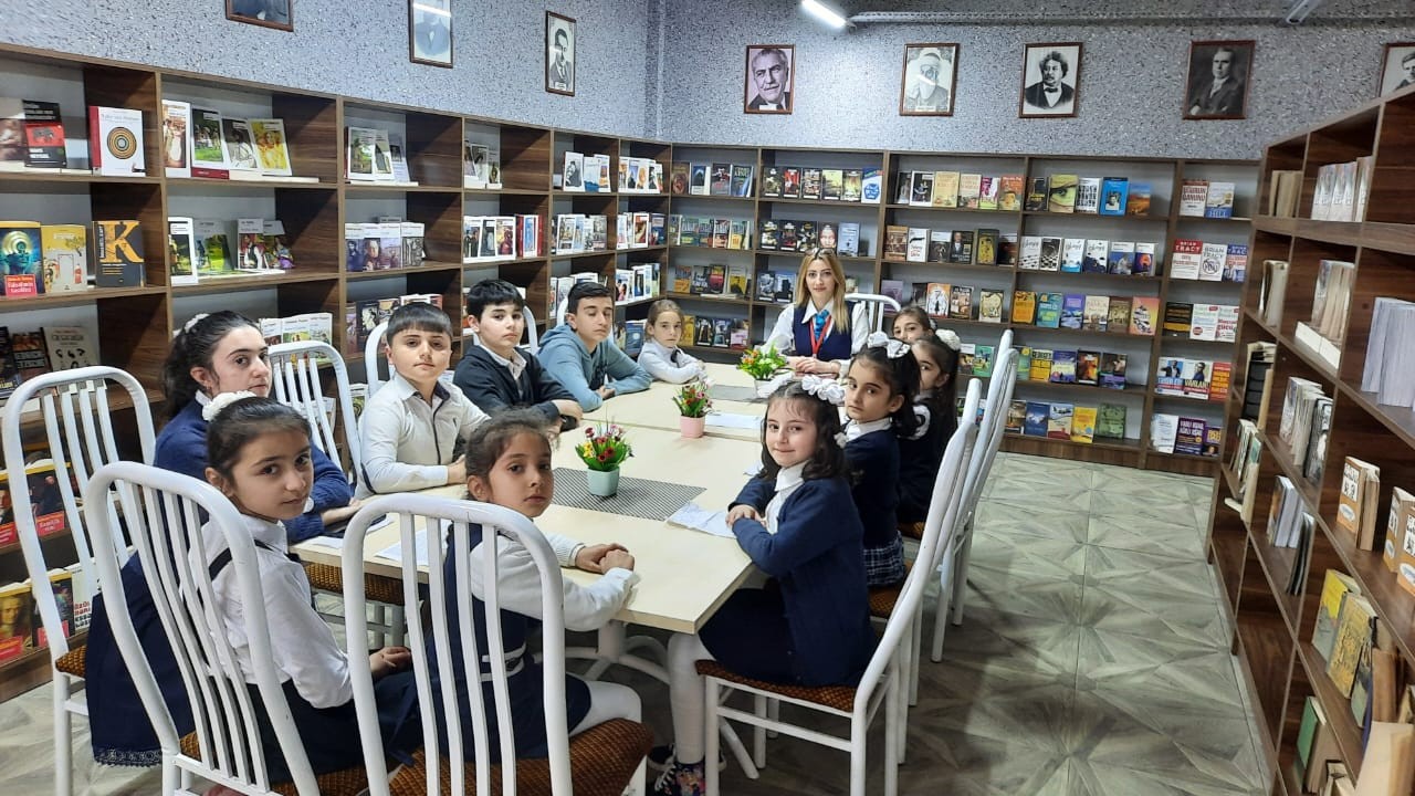 Kitab klubu dərnəyinin üzvləri üçün ekskursiyalar təşkil edilmişdir