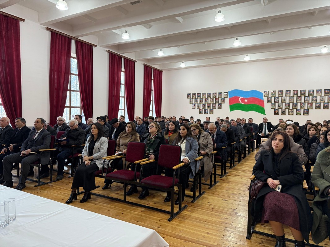 Ümumi təhsil müəssisələrinin rəhbərləri ilə görüş keçirilmişdir.