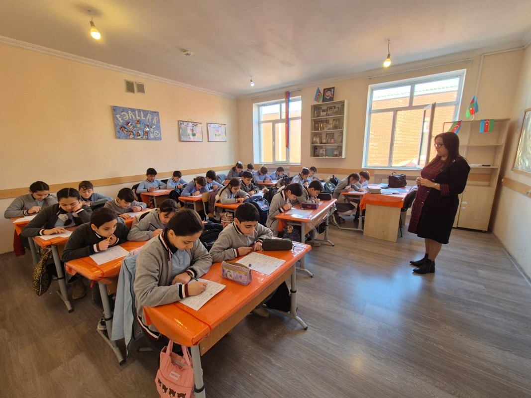 Azərbaycan dili və Riyaziyyat fənləri üzrə monitorinq keçirilmişdir.