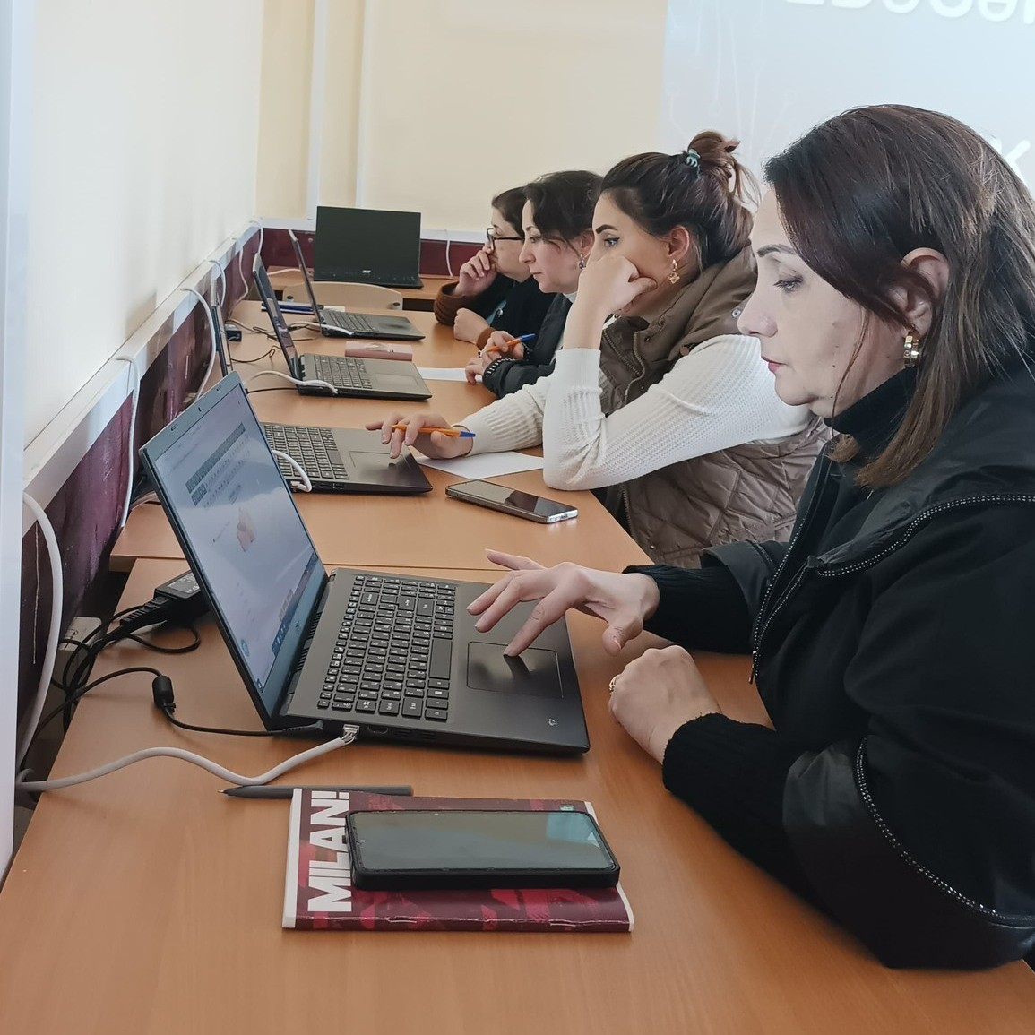 İKT bacarıqlarının təkmilləşdirilməsi məqsədilə təlimlər təşkil olunmuşdur.