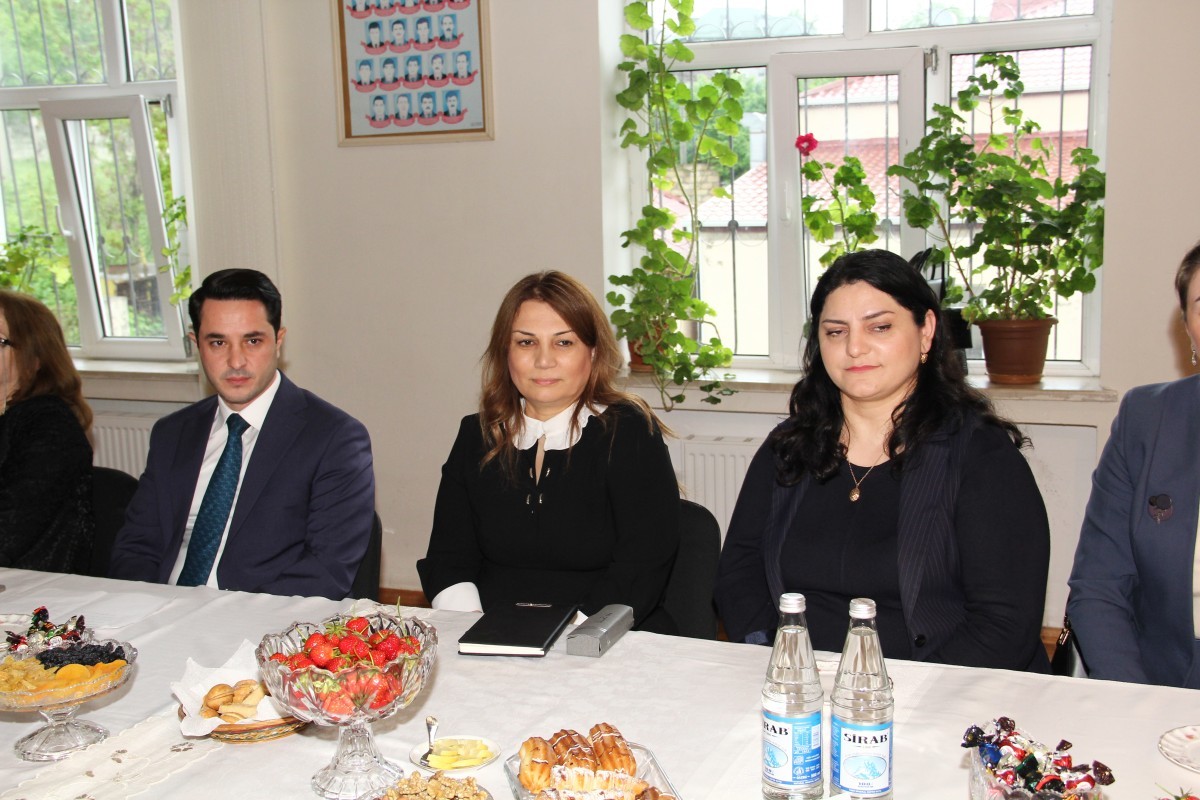 “Ən yaxşı təqdimat” müsabiqəsində uğur qazanmış şagirdlərlə görüş keçirilib