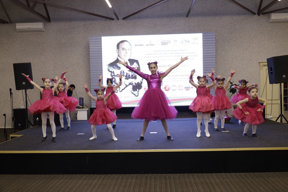 "Mən fəxr edirəm ki, azərbaycanlıyam" II Beynəlxalq Folklor-Yaradıcılıq Festivalı keçirilir.