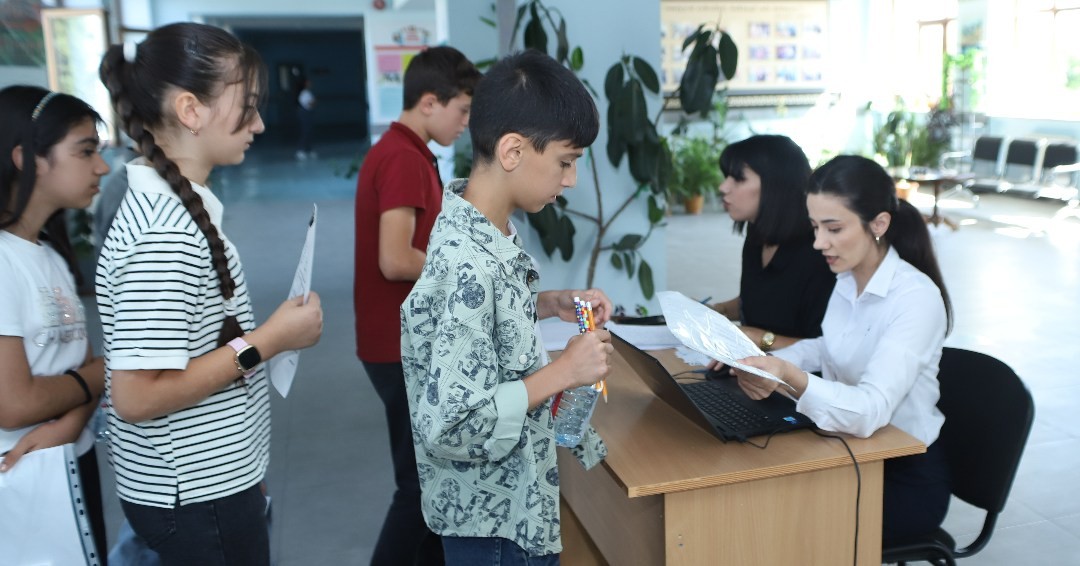 VII sinfinə qəbul imtahanı keçirilib