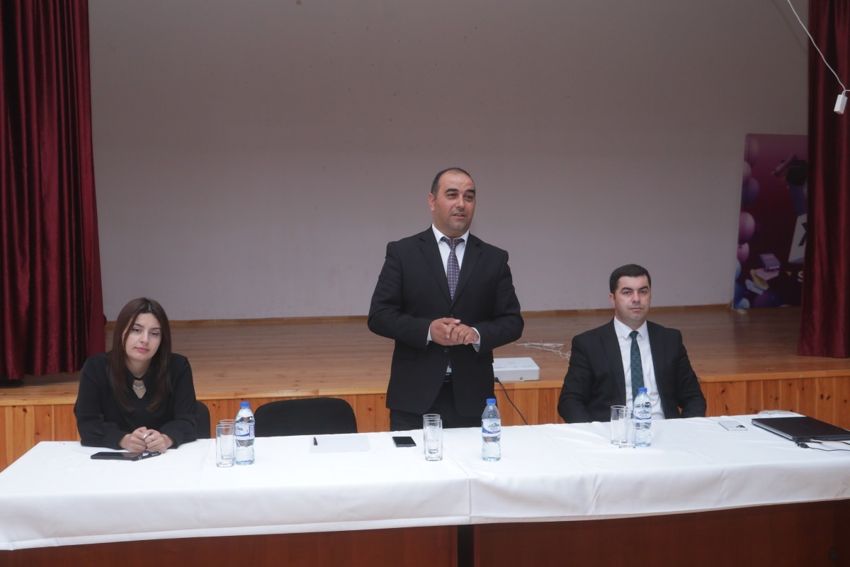 Gənc müəllimlərlə görüş keçirilib