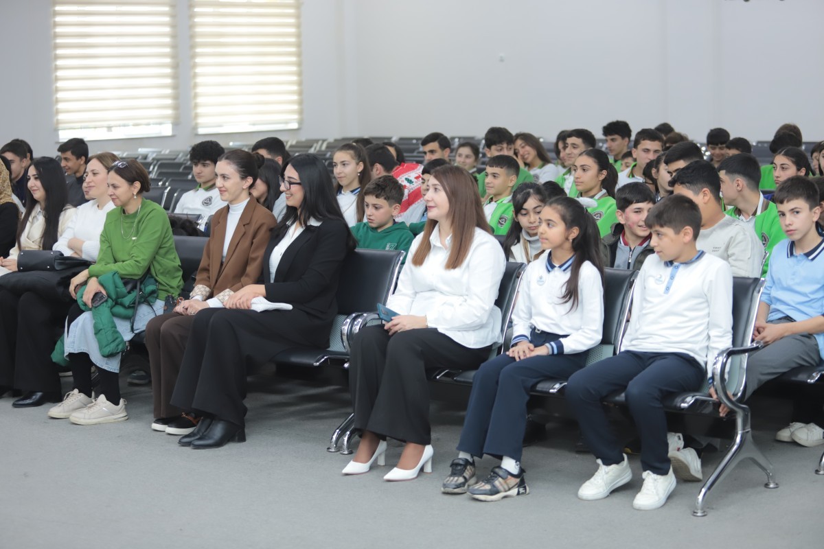 İştirakçıları ilə görüş keçirilib