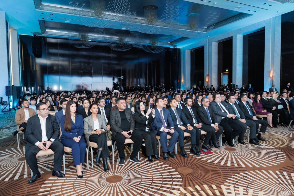 “Rəqəmsallaşma, Süni İntellekt və Media Savadlılığı”